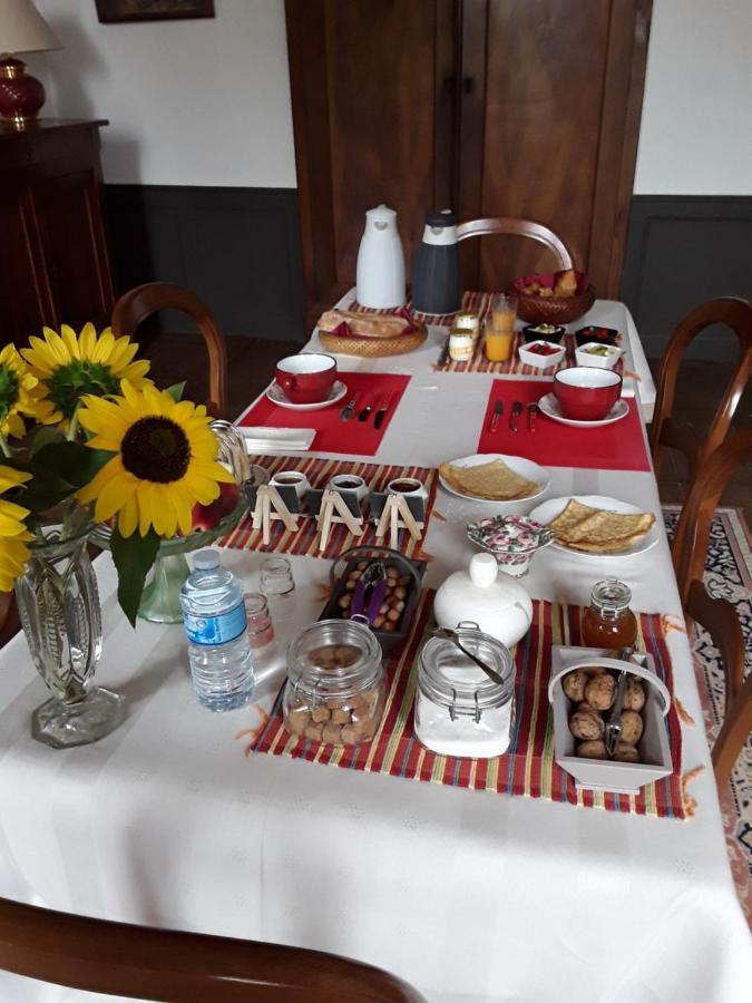 Le Moulin A Vent Bed & Breakfast Bertric-Buree Bagian luar foto